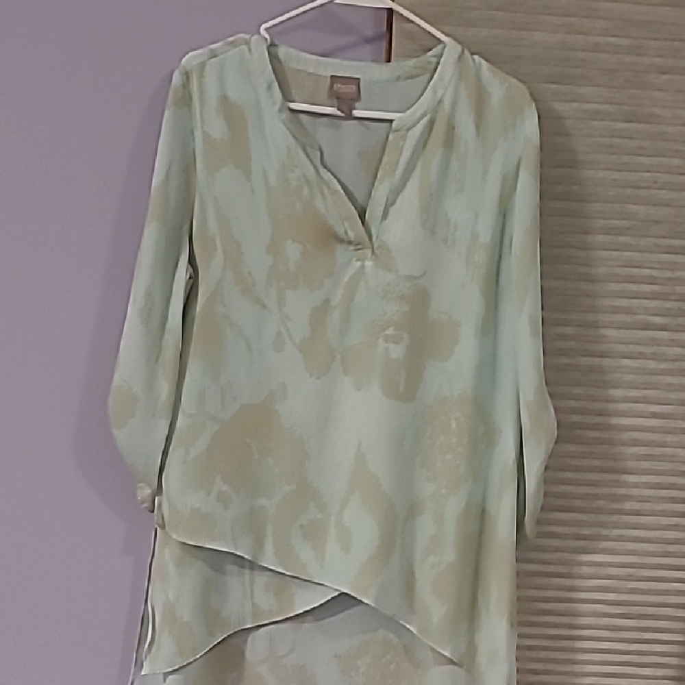 Chico's Green Asymmetrical 3/4 Sleeve Blouse